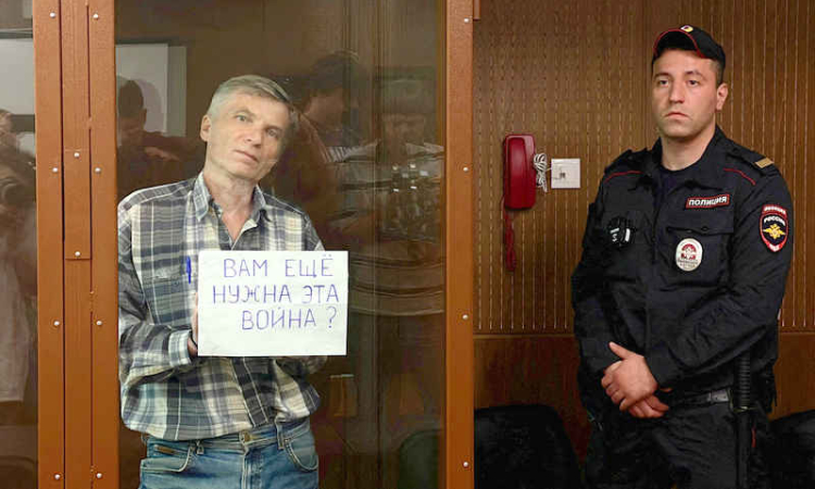 Jailed Russian dissidents call for mass prisoner  release as part of any peace deal with Ukraine